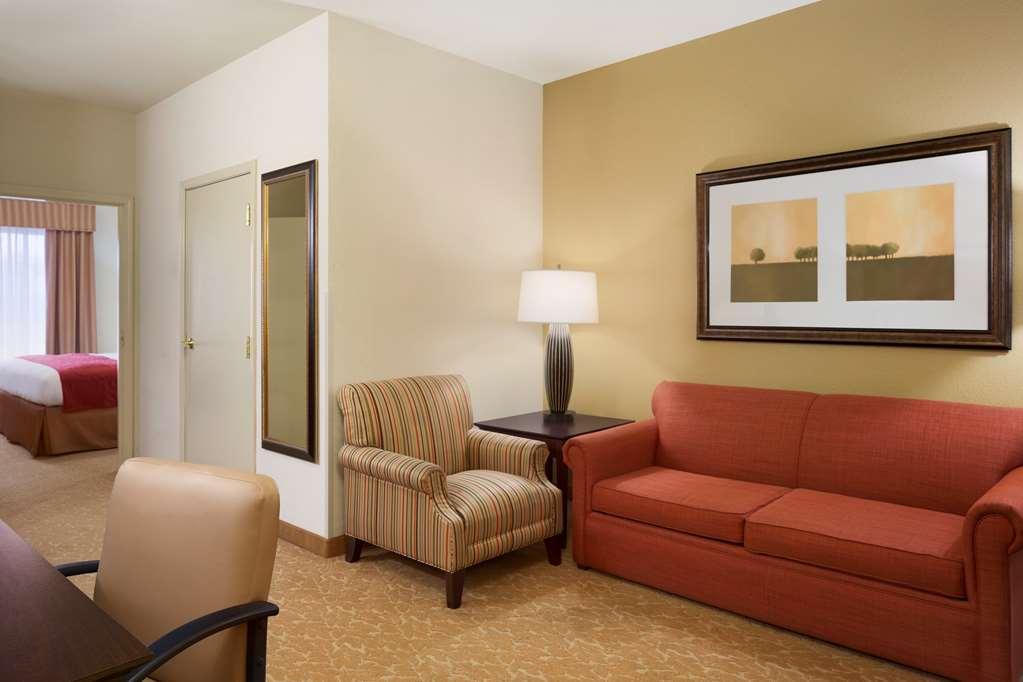 Comfort Inn & Suites Fairburn - Atlanta Southwest Exterior photo