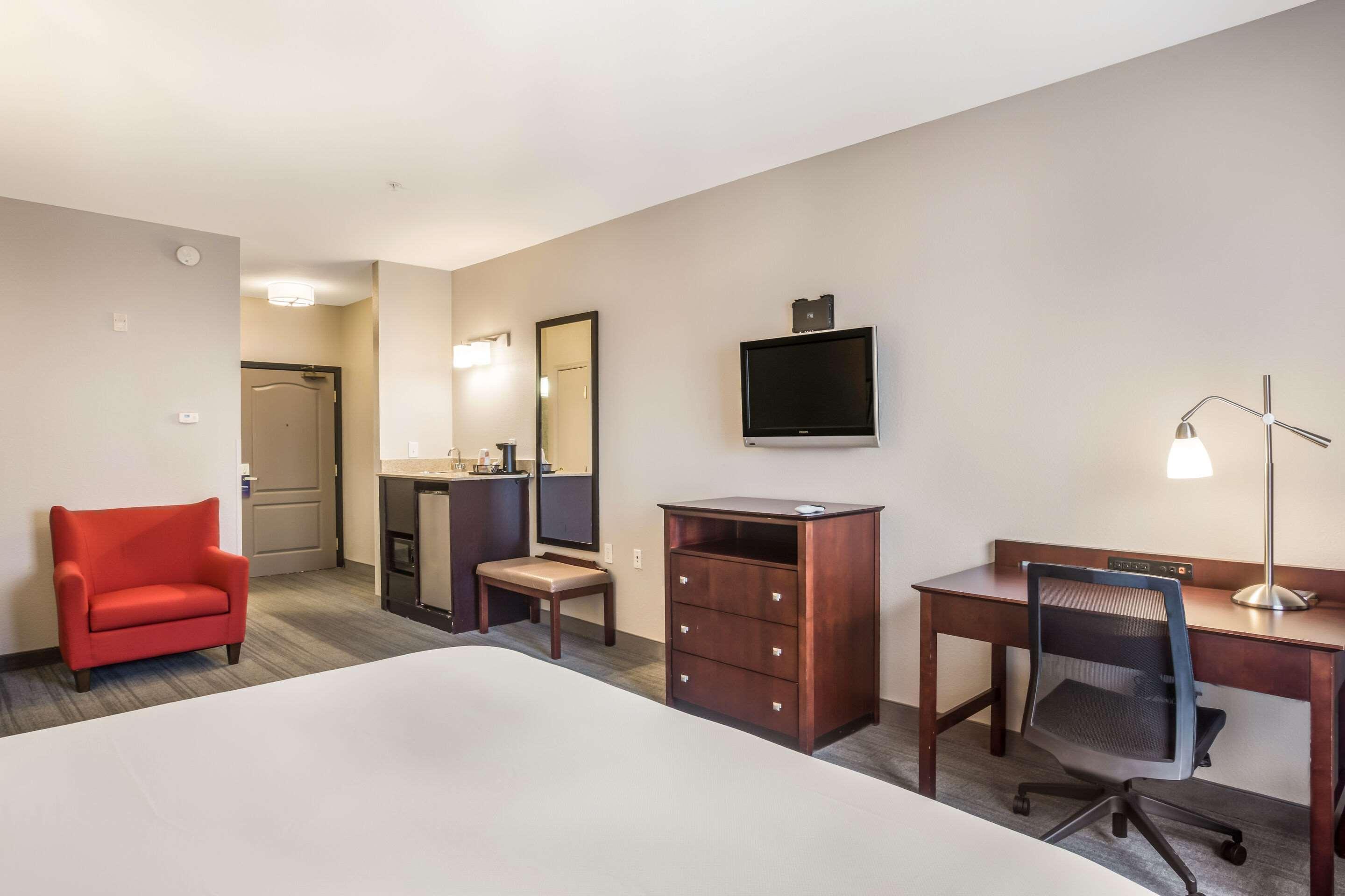 Comfort Inn & Suites Fairburn - Atlanta Southwest Exterior photo